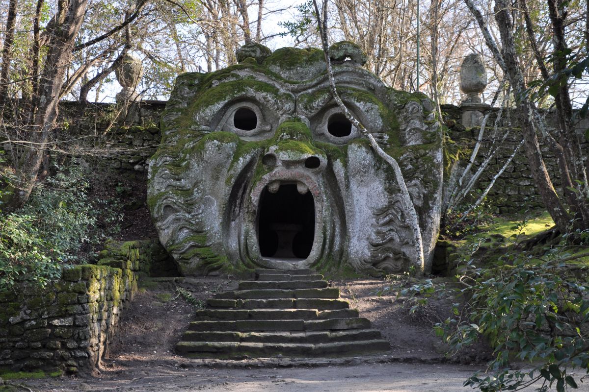 Bomarzo - Di Ben Skála, Benfoto - Opera propria, CC BY-SA 3.0, https://commons.wikimedia.org/w/index.php?curid=25270070