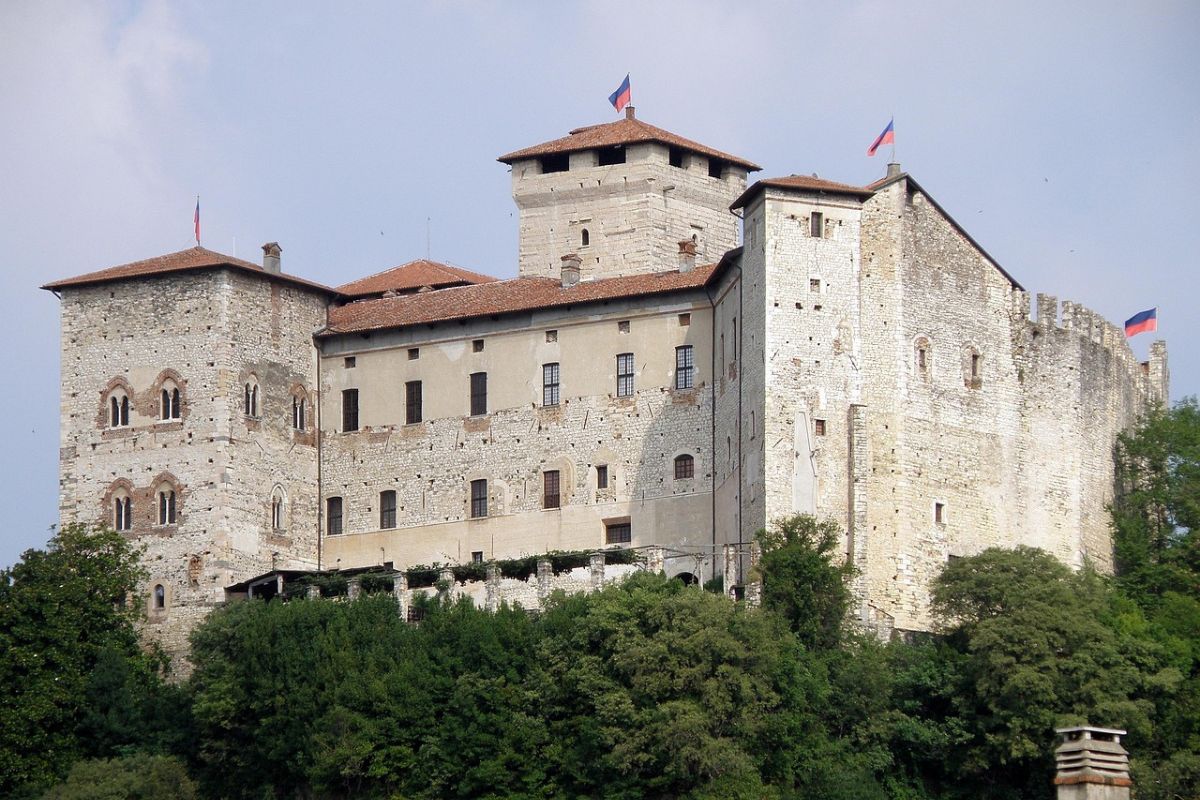 Rocca di Angera